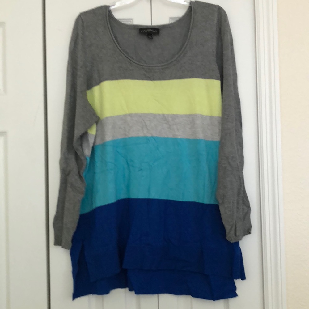 *Like New* Light Weight Sweater